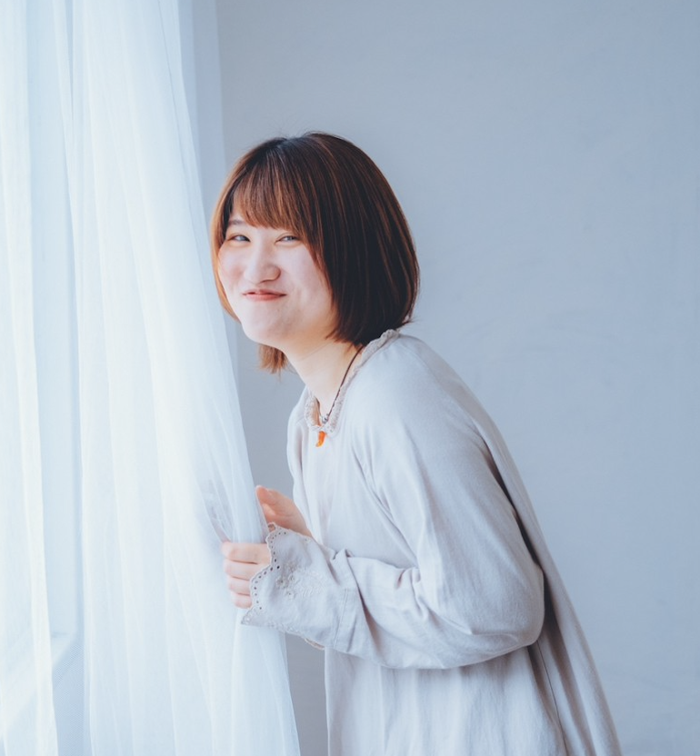 新開 真衣さん